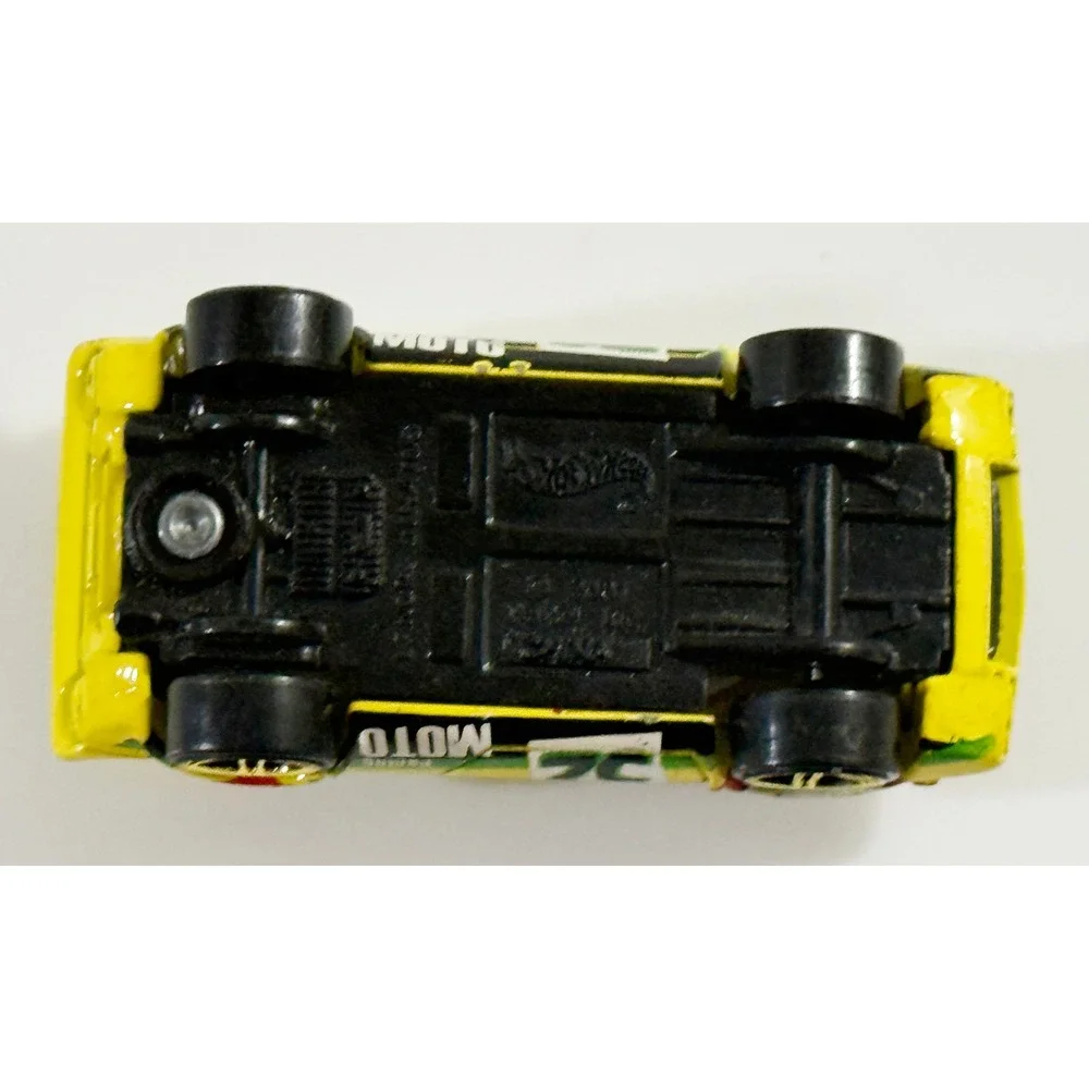 Hot Wheels Lancia Stratos Group 5 Kids 1:64 Yellow Racing Moto 52 Diecast Car